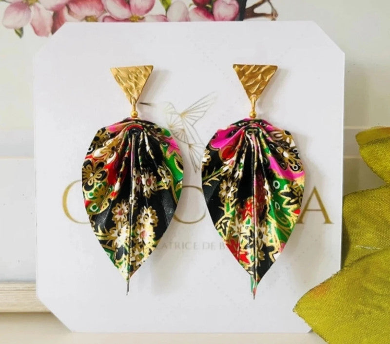 Boucles d’oreilles feuille origami et attaches dorées martelées