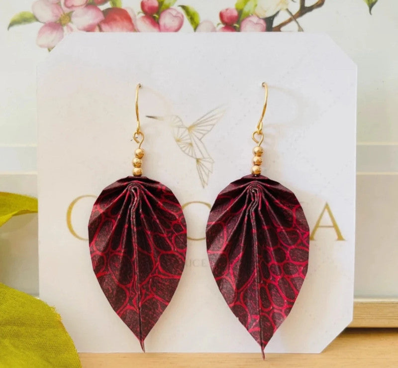 Boucles d'oreilles feuille origami et triples perles