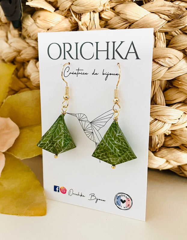 Boucles d'oreilles courtes diamant origami