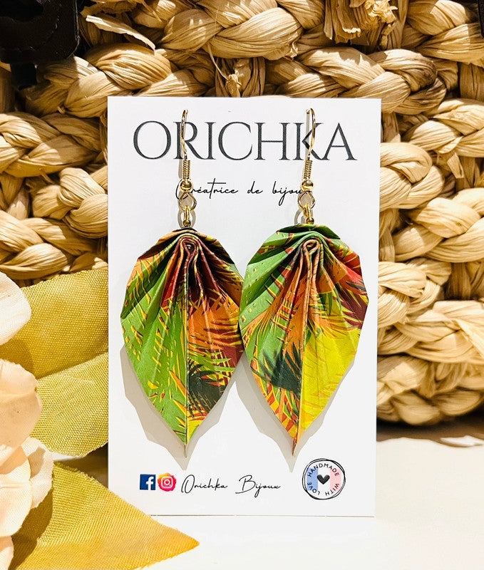 Boucles d’oreilles origami japonais en forme de feuille