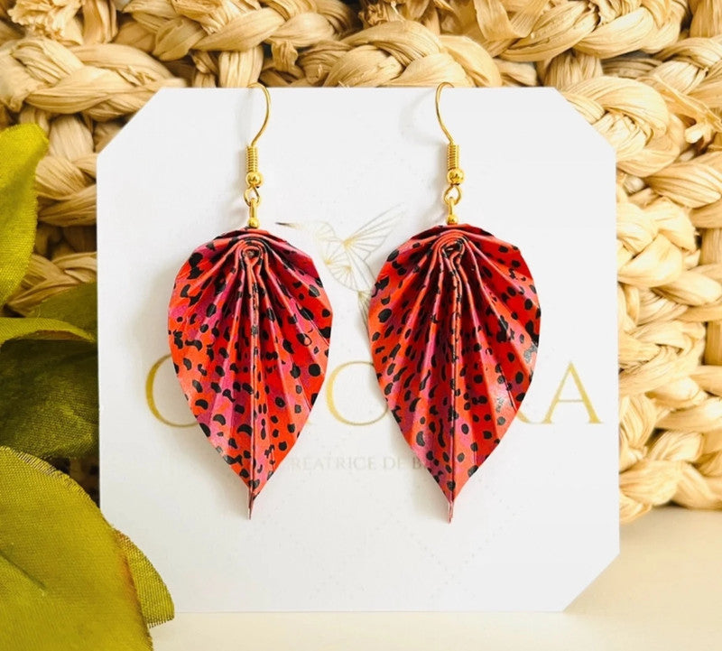 Boucles d’oreilles origami japonais en forme de feuille