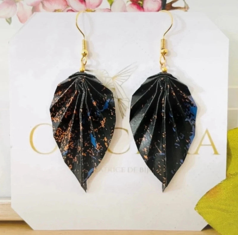 Boucles d’oreilles origami japonais en forme de feuille